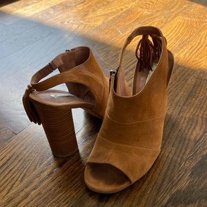 Suede tassel peep toe heels